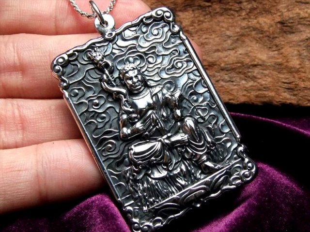 Y1253-1 高級彫刻 天球 ペンダントトップ 10点 総重量28.9ｇ Amazon | August-chi シルバー990ペンダント 力強いパワーがある