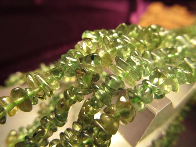 グリーンアパタイト さざれ 連 4ミリ-10ミリ前後 一連 約38-40cm 燐灰石 ブラジル産