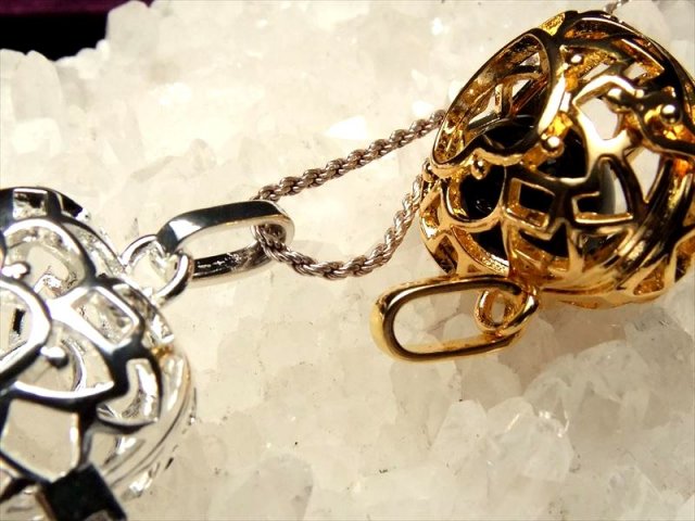 Mサイズ 入れ替え可能 ハート型ケージ ストーン入れ替えペンダント