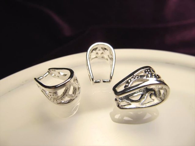 1個売り 高品質Silver925パーツ 透かし調バチカン 縦12.3mm チェーン通し部分6.7mm ペンダントトップの必需品 BTC031