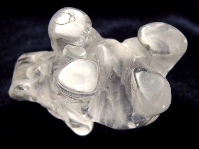 幸運の象徴 天然水晶 象 ゾウ 彫り置物 サイズ 約30mm×40mm前後 仕事で