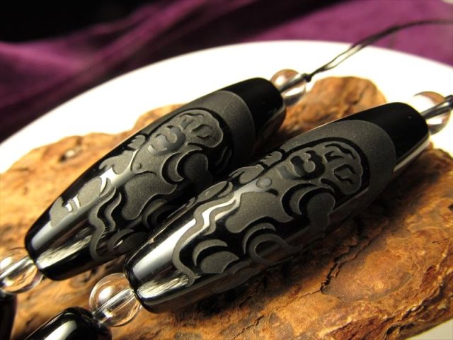 風神彫刻 オニキス天珠形 サイズ：約40mm前後 1個売り 風を司る神様 パワーストーン 天然石