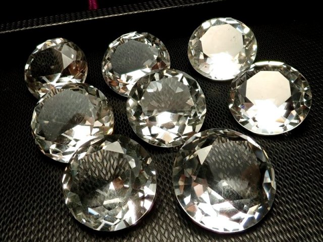 最終値下げ✨良質天然石ダイヤ　ブリリアントカット 水晶 ダイアモンドカット タンブル 直径約10mm-12mm 1g前後 1個