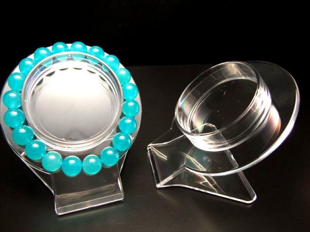 透明 ブレスレット用ディスプレイ台座 透明プラスチック製台 横約7.5×9.0cm 高さ約7.5cm inmy パワーストーン 天然石