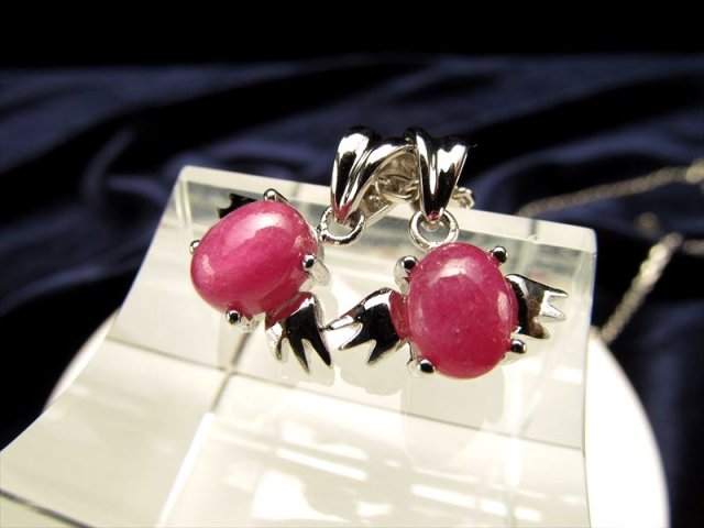 激安宣言 ルビー エンジェル ペンダントトップ 石サイズ縦約8.5mm 1個売り オーバル型 Silver925 紅玉 ミャンマー産 geki-tensiA36