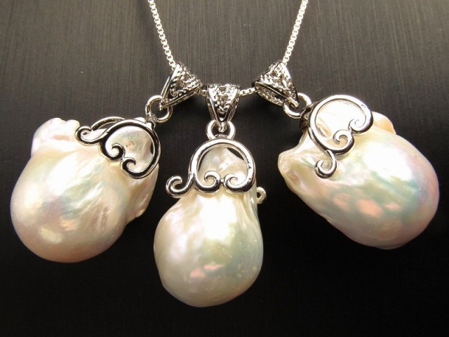 天然淡水パール ペンダント トップ バロック型 重さ約6g-7g前後 6月の誕生石