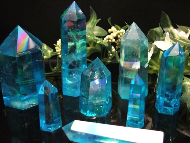 アクアオーラ✕ブルークラック水晶のユニコーン形オルゴナイト☆他２点 アクアオーラ✕ブルークラック水晶のユニコーン形オルゴナイト
