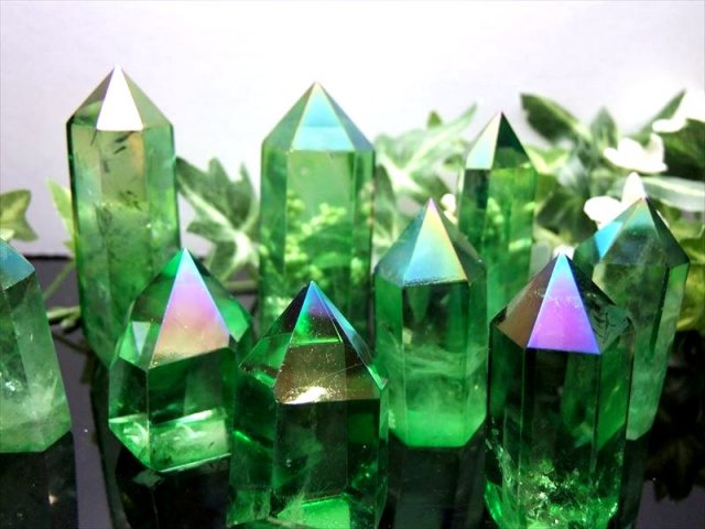 グリーン トロピカルオーラ 天然水晶ポイント(六角柱) 50g-60g 極上超透明 手ごろな小さめサイズ 大人気浄化アイテム 写真栄えするインテリアに ブラジル産
