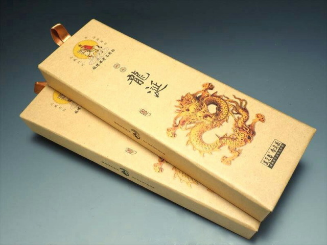 龍ちゃん　古銅　紅葉透かし　三つ足香炉　在銘　約537g　D　R8374 高級 龍涎香（りゅうぜんこう） たっぷり1箱約150グラム 古く