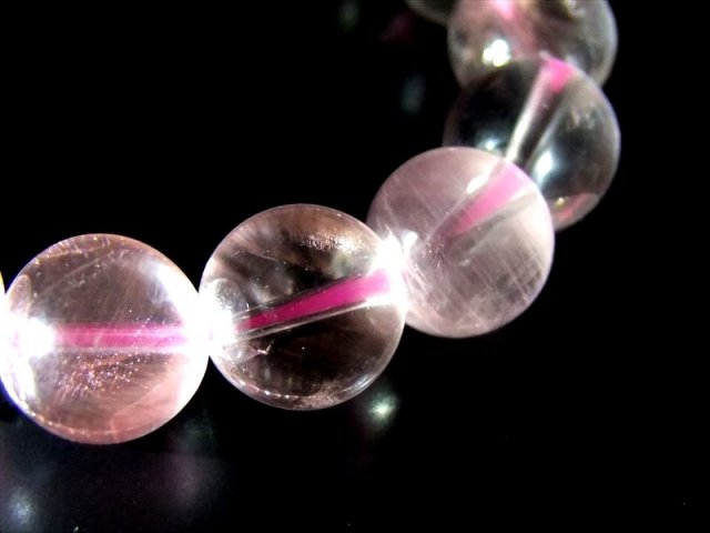 ピンクエンジェルラダークォーツ 8㎜ 天使の梯子 楽天市場】【天然石】天使のはしご☆ピンク☆エンジェルラダー