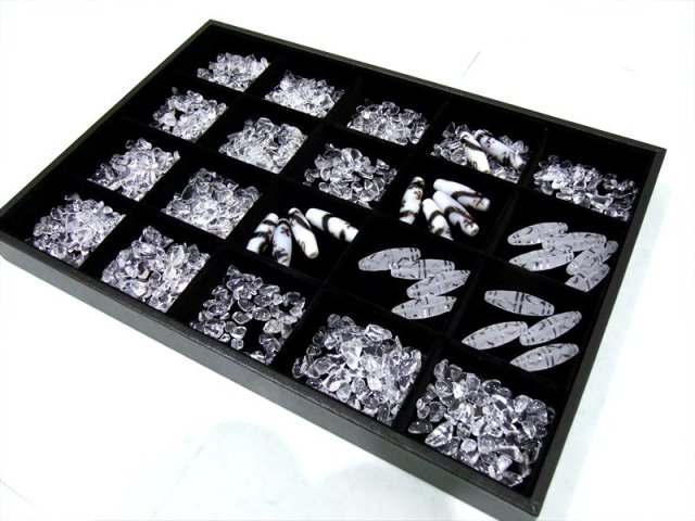 黒色トレイ 20枠しきり 横35cm×縦24cm 天然石販売用トレイ 石に優しいベロア調生地