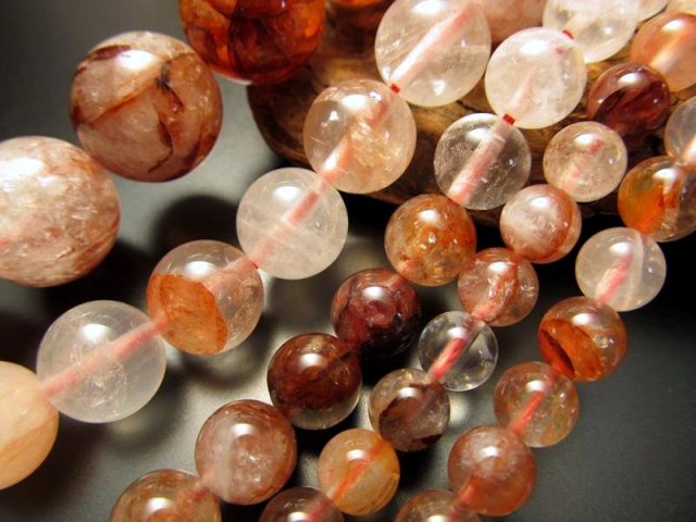 12mm珠 天然レッドクリスタル レッドガーデン、レッドファントム入り水晶 一連 約38-40cm 赤水晶 マダガスカル産 パワーストーン 天然石
