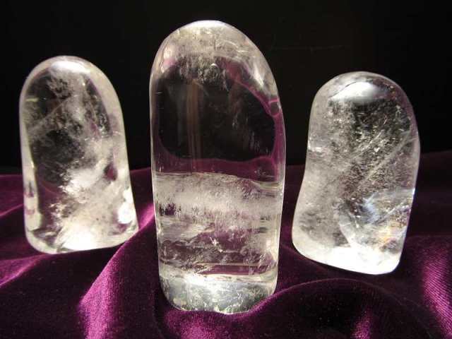 水晶 ポリッシュストーン 重さ100g-140g すべての浄化と純粋さの象徴 透明水晶磨き ポリッシュ ストーン 磨き原石 原石 ブラジル産 パワーストーン 天然石