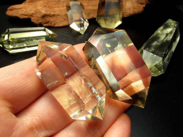 超透明 4A シトリン ダブルポイント(双剣) 重さ 90g-100g 黄水晶