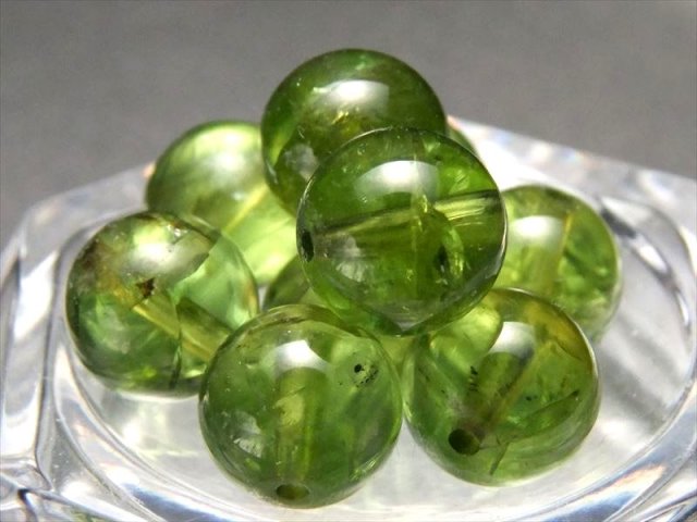 限定23珠 4A 1粒売り 透明宝石質 ペリドット 約8mm-8.5mm 鮮やかな黄緑色 かんらん ビーズ石 バラ珠販売 ミャンマー産