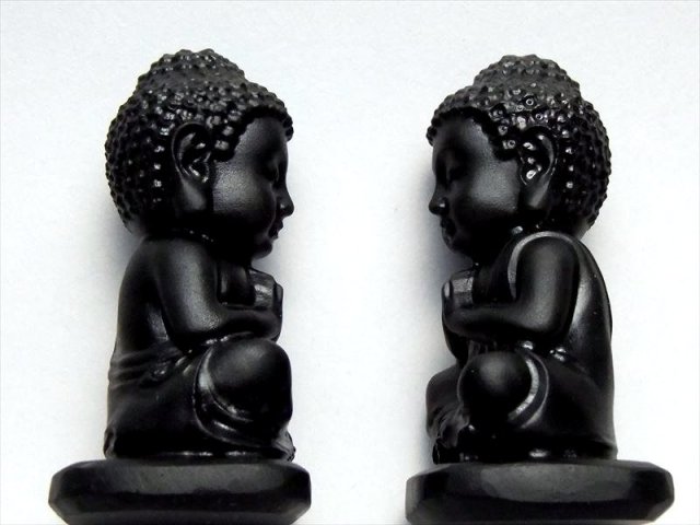 穏やかな表情 ミニ大仏 オブシディアン彫刻 坐像 ざぞう 阿弥陀如来像