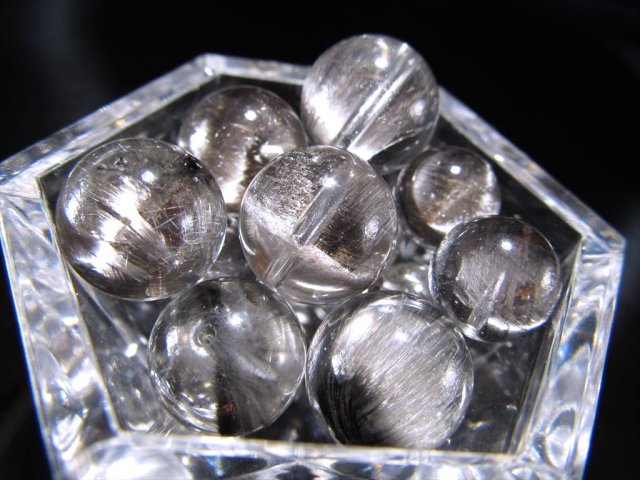 1粒売り 最高級ロイヤルクラス ロイヤル・プラチナルチルクォーツ ビーズ石 約8.5mm 輝くブルッカイト バラ珠売り ブラジル産 tu-