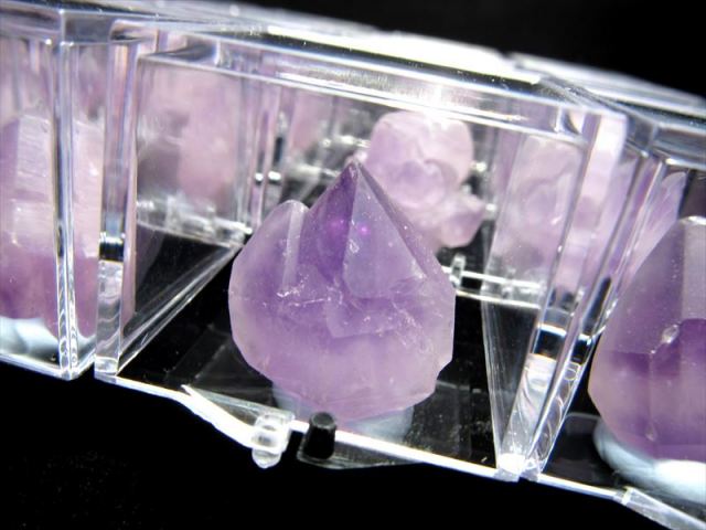 ミニチュア原石シリーズ アメジスト 原石 フロストタイプ ケース付き 愛の守護石 ポイント アメジストポイント コレクションや標本に 紫水晶 マダガスカル産