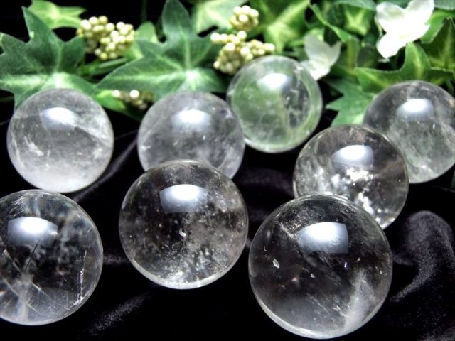 天然透明水晶 丸玉 直径22mm-24mm すべての浄化と純粋さの象徴 お守りにも クリスタルスフィア ブラジル産 パワーストーン 天然石