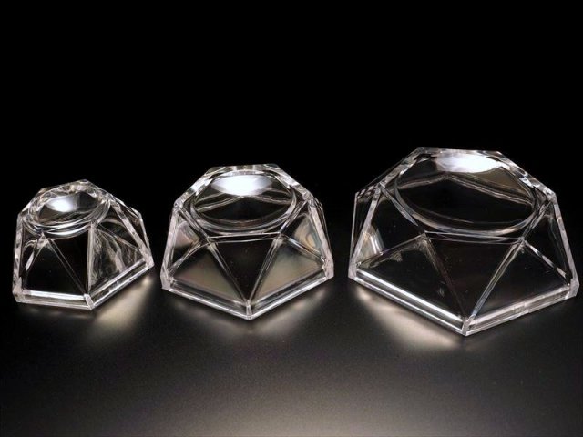 Lサイズ 丸玉用 プラスチック台座 最大直径約75mm×高さ約23mm 直径70-90mmの丸玉を飾るのに便利 丸玉台座 天然石台座 si-s inmy-4 パワーストーン 天然石