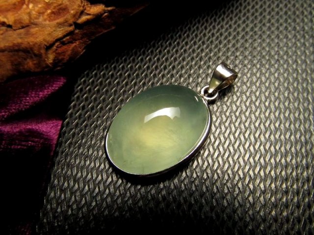 プレナイト 葡萄石 ペンダントトップ オーバル型 縦約21.6mm 約5.6g Silver925 オーストラリア産
