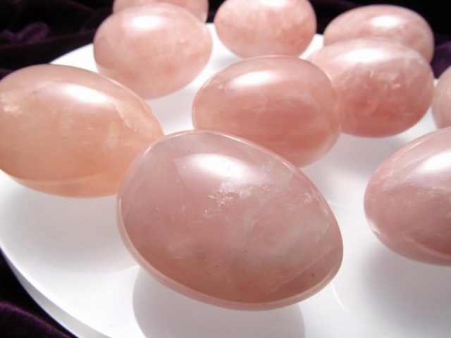 インカローズ　卵型置物 インカローズ ロードクロサイトたまご t295-830 : 誠安天然石