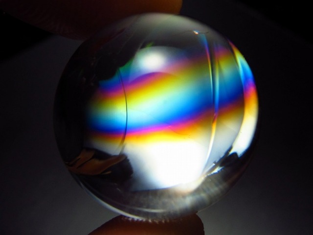 最高級 5A レインボー水晶 タンブル 携帯用ポーチ付き 幅21mm 重さ11g 虹入り水晶 天然虹入り パワーストーン 天然石