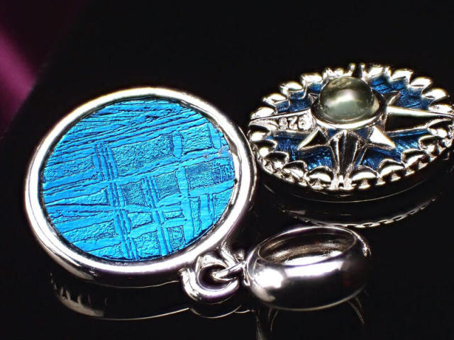 あなたを守り、幸運を運び続ける】リビアングラス・モルダバイト