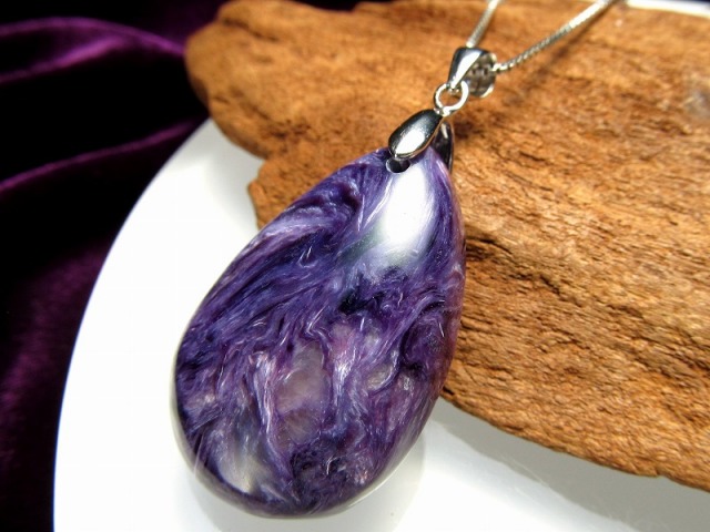 チャロアイト ペンダントトップ 石サイズ縦約31mm 重さ約9g 極上マーブル 魅惑の宝石 世界三大ヒーリングストーン ロシア産