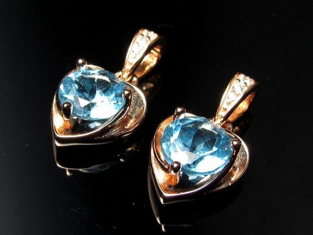 スイスブルートパーズ ペンダントトップ ハート型モチーフ ラウンドブリリアントカット 石サイズ直径約7mm 透明度抜群 爽やかなスカイブルー Silver925