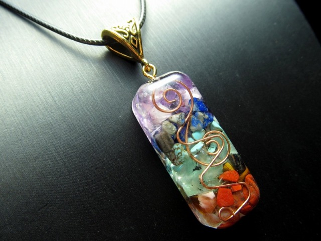 7種チャクラ対応 オルゴナイト ペンダント ネックレス用紐付き 縦約