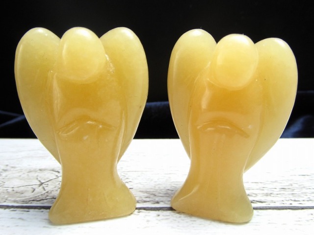 Sサイズ アラゴナイト エンジェル彫り 15-25g前後 明るいエネルギーで人気を引き寄せる リラックス効果 インテリアに 風水グッズ 天使 置物 パワーストーン