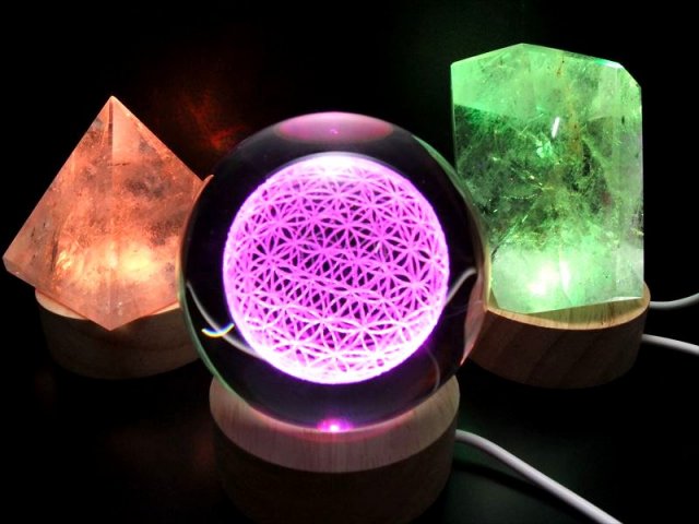 レインボー発光 チャクラカラー 7色 LED発光の木製台座 直径60mm