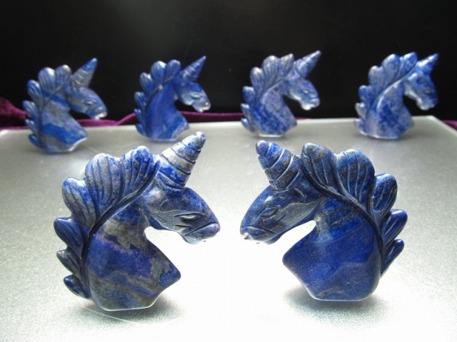 ラピスラズリ ユニコーン 彫り 高さ約50mm 重さ50g-65g前後 最強の幸運