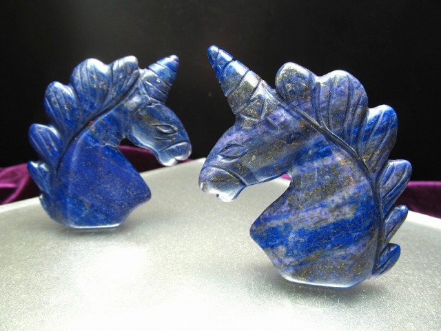 ラピスラズリ ユニコーン 彫り 高さ約50mm 重さ50g-65g前後 最強の幸運