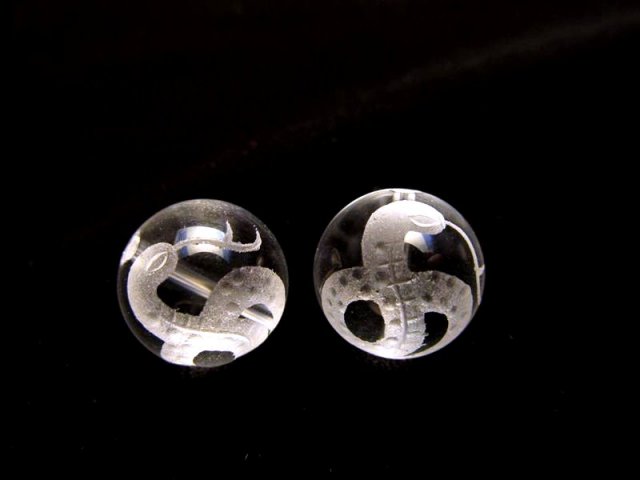 1珠売り 白蛇 素彫り水晶 8mm へび ヘビ