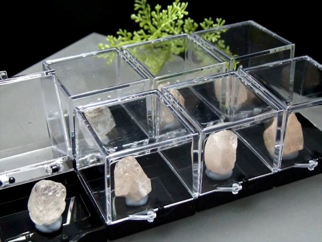 ミニチュア原石シリーズ スカルドゥ産 カラーレス トパーズ 原石