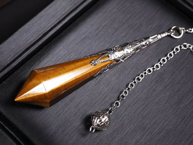 ヴィンテージ調 ラグジュアリー装飾 タイガーアイ ペンデュラム 縦約75mm-80mm 1個売り 金運・仕事運 南アフリカ産