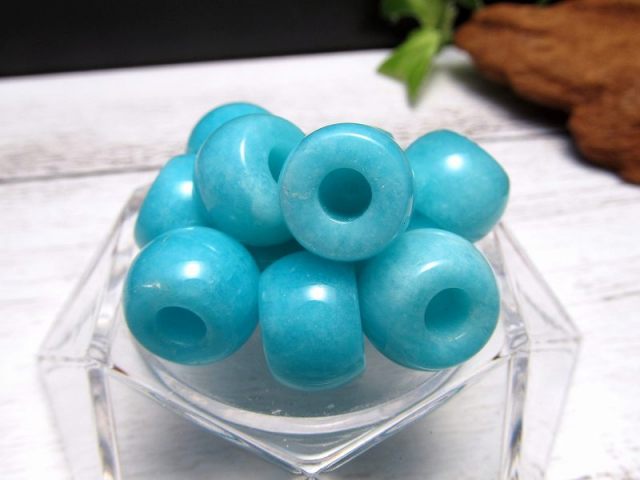 値下げ 1粒売り アマゾナイト ドーナツ型 ビーズ 重さ約5g-8g 通し穴約5mm ペンダントトップ ブレスレットのアクセントに 革紐OK