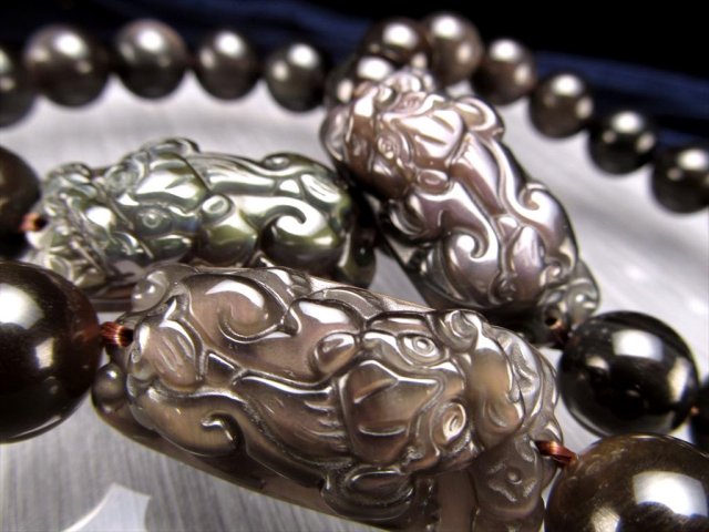 レインボーオブシディアン 貔貅 ブレスレット 珠サイズ約10mm×15珠前後 ヒキュウサイズ約36mm×17mm 財運の象徴 メキシコ産