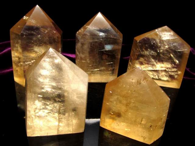 ゴールデンカルサイト ポイント 六角柱 重さ100g-120g 美麗 超透明 虹入りも 繁栄と成功の象徴 メキシコ産 パワーストーン 天然石