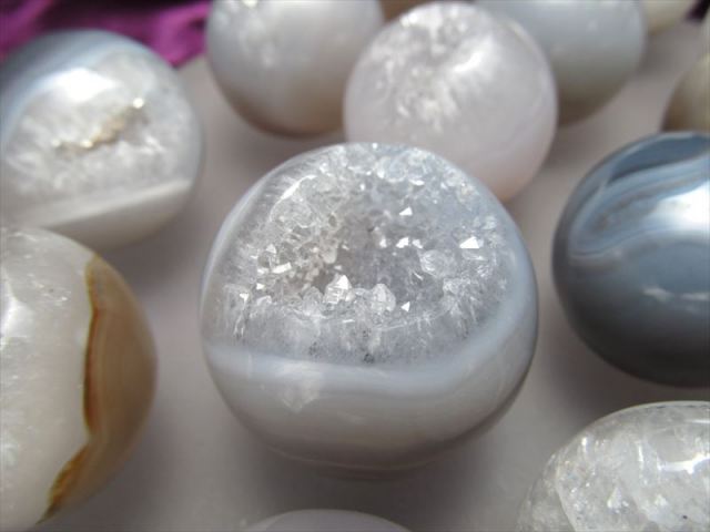 笑口 メノウ 丸玉 直径約30mm-32mm前後 ミニサイズ丸玉 瑪瑙&水晶 笑福
