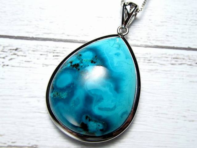 まるで地中海 S級 サマーブルークリソコラ 珪孔雀石 ペンダント トップ 縦30mm 14g 幸運と繁栄の象徴 極上天然石 パワーストーン ペルー産