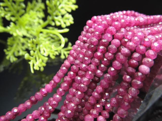 極小サイズ ルビー ボタンカット 約3mm 一連 約38-40cm ネックレスなど