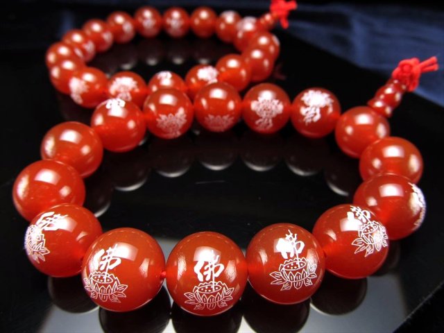 カーネリアン 蓮画・佛字彫り念珠 ブレスレット 主玉8mm×21珠前後 親玉10mm 仏の智慧・慈悲の象徴 ブラジル産