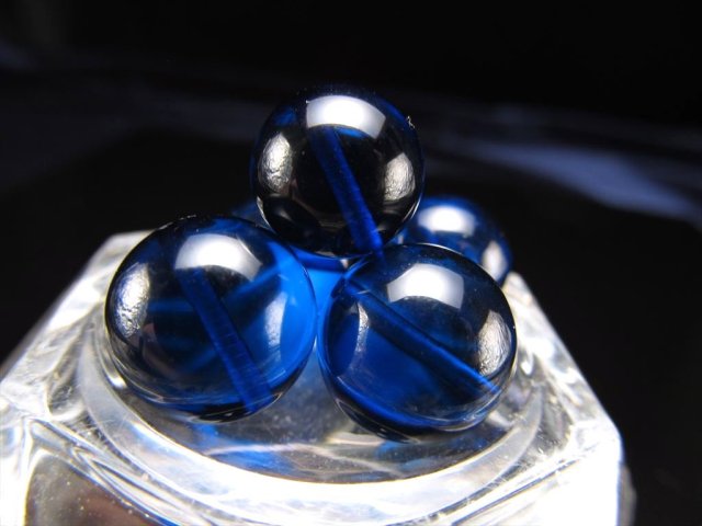 5A サファイアブルーアンバー 1珠売り 約6mm-6.5mm珠 発色美しい