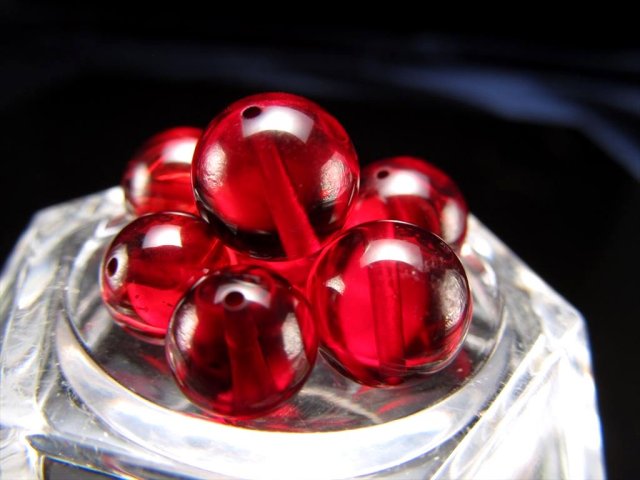 5A ルビーレッドアンバー ビーズ石 約11mm珠 1珠売り 極上透明 発色美しいリトアニアアンバー バルト海産