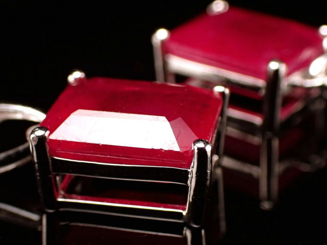 最高級5A 極上ルビー ペンダントトップ スクエアカット Mサイズ 石