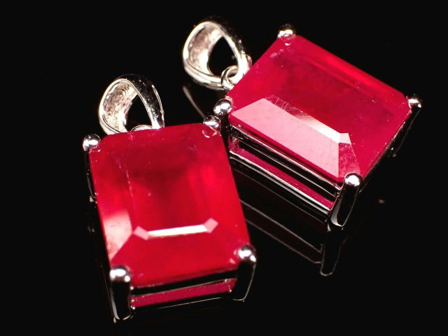 最高級5A 極上ルビー ペンダントトップ スクエアカット Mサイズ 石