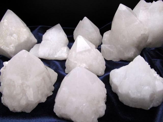 1個売り 龍鱗タイプ チベット産 ヒマラヤ水晶 クラスター 重さ約80g